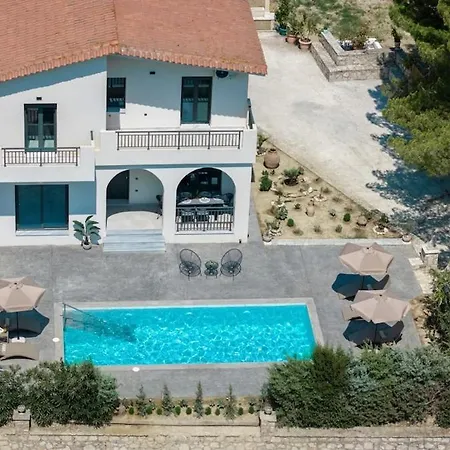 Altane - A Comfortable Haven Villa *